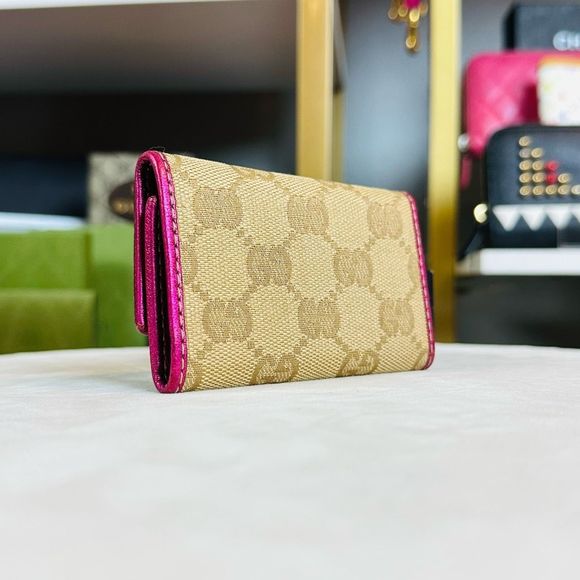 Gucci Beige/Metallic Magenta GG Canvas Key Pouch Wallet 6 Ring - Picture 2 of 11
